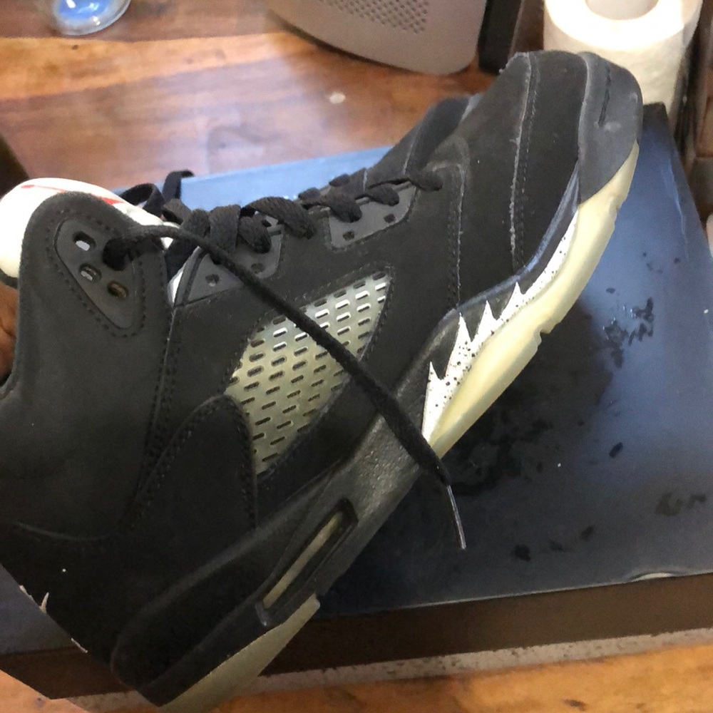 Jordan metallic size 7
